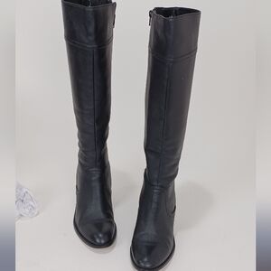 Ann Taylor Black Leather Boots Sleek Design!